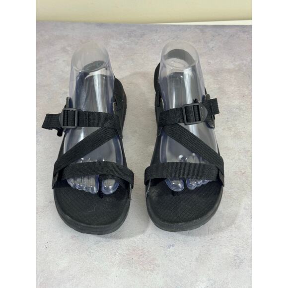 Chaco Shoes Lowdown 2 Womens 8 Black Lightweight Toe Loop Sport Sandals - Picture 1 of 13